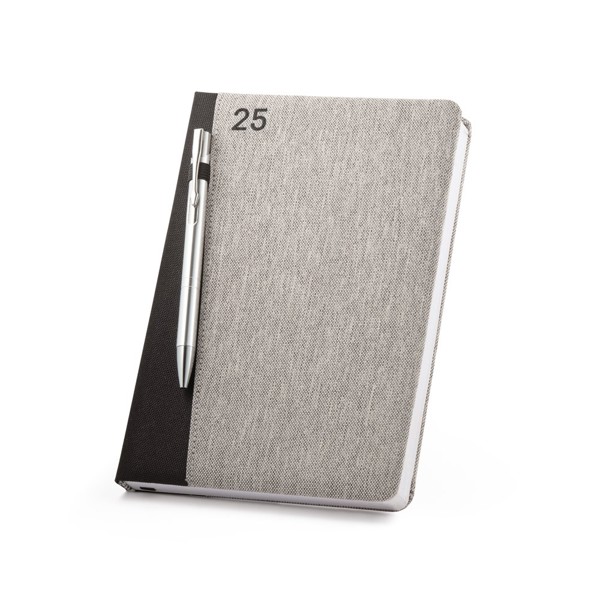 LARSSON B5. Agenda B5 em poliéster reciclado (100% rPET) - Cinzento