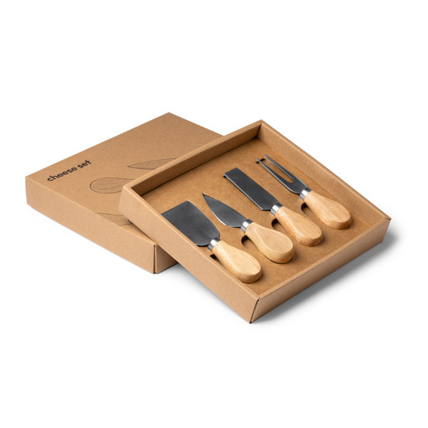 Personalised cheese set with stainless steel tools and wooden handle in eco case