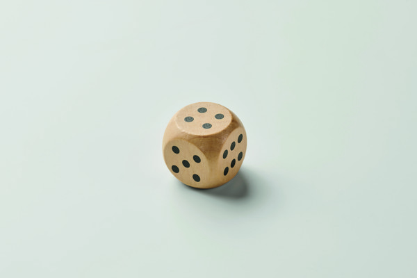 Schima fa dobókocka 3 cm Dadin