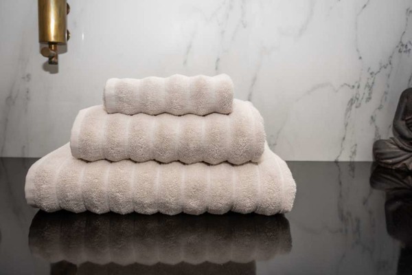 Olima Premium Towel - White / 70X140