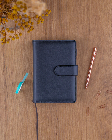 Notique Refill – Týdenní Kroužkový Diář S Vyměnitelnými Listy 2027, Černý, 12,5 x 19 cm - Východní