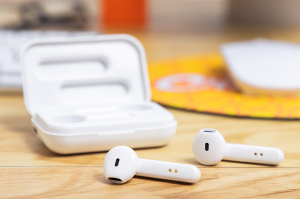 Rabs Wireless Earphones Rebeat
