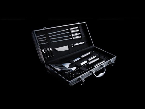 XD - 12 pcs barbecue set in aluminium box