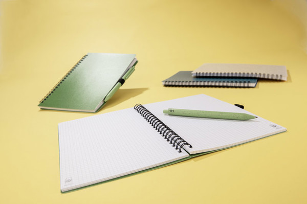 Notebook with pen TRESA A5 - green