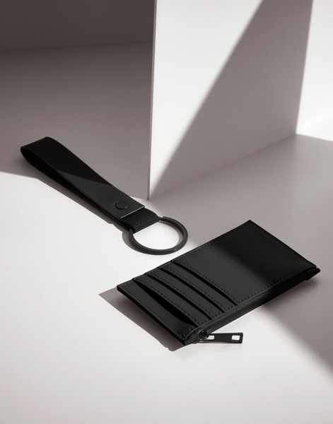 Matte Pu Card Holder - Black / ONE SIZE