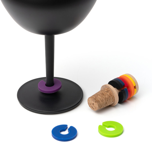 Tapón de botella personalizado de corcho y bambú con aros identificadores de silicona