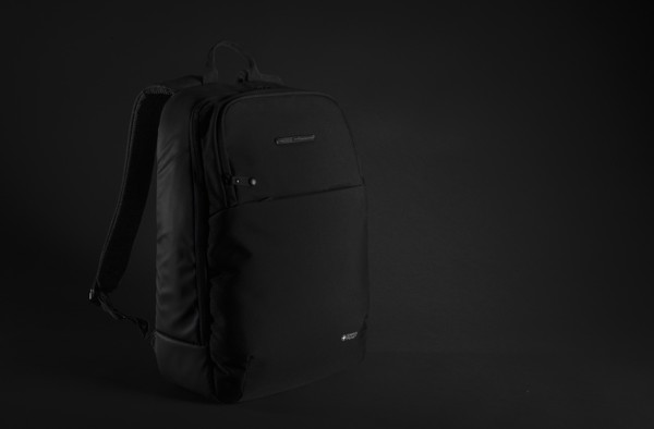 Swiss Peak laptop backpack with UV-C steriliser pocket