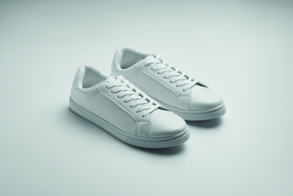 Baskets en PU taille 46 Blancos
