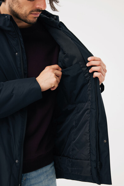IQONIQ Thelon parka z recyklovaného polyesteru - Čierna / XS