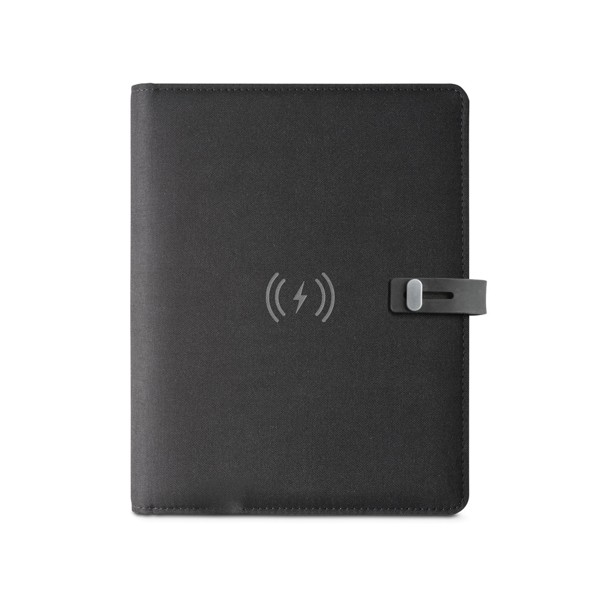 EMERGE A5 FOLDER. Porte documents A5 en 300D 100% rPET avec chargeur sans fil