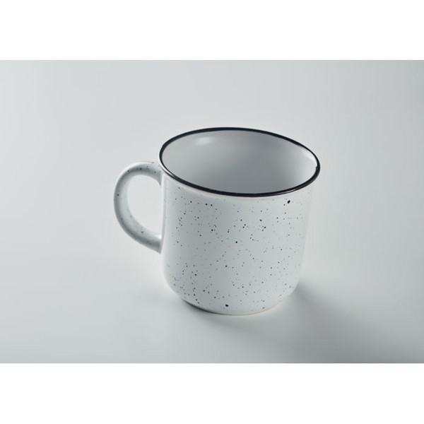 Ceramic vintage mug 400 ml Piga - White