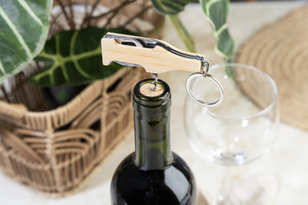 Multiszerszám kulcstartó Vinofob