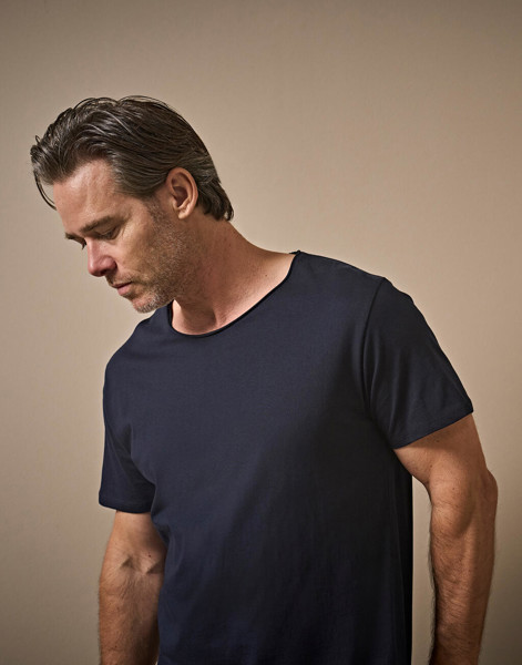 Raw Edge Tee - White / L