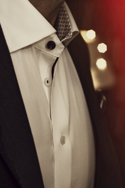 Red Bow 122 Regular Fit White S