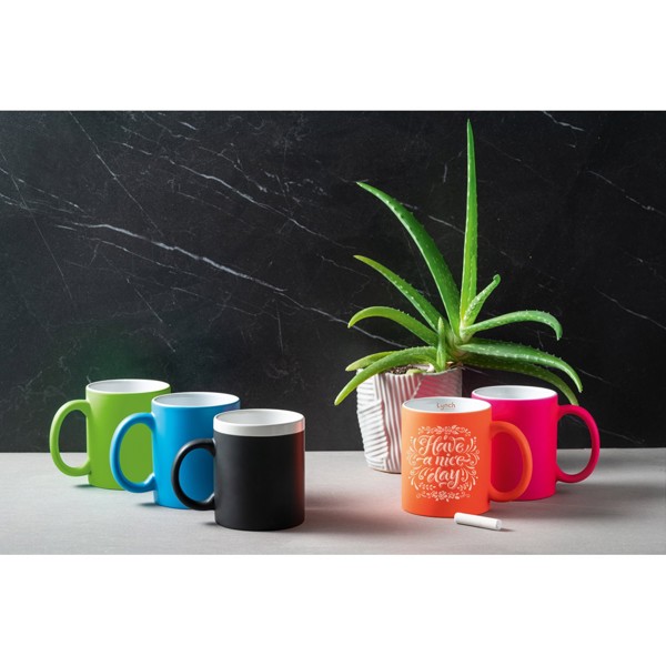 LYNCH. 350 mL neon finish ceramic mug - Pink