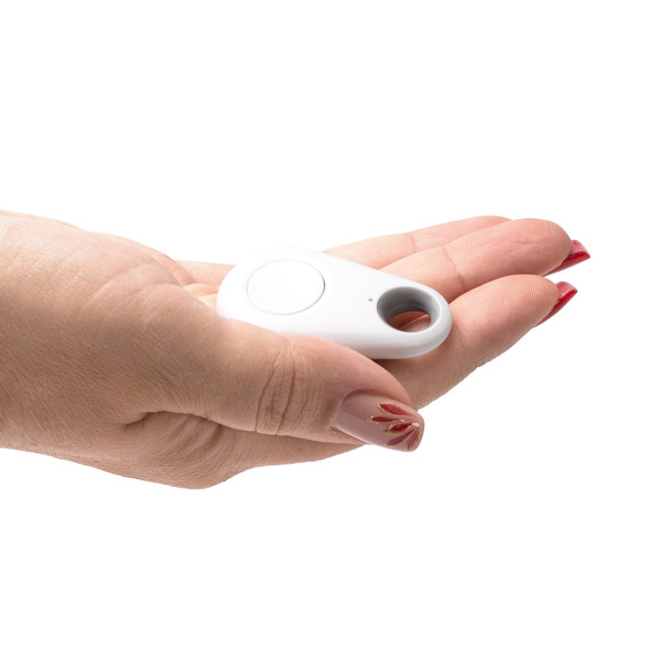 Bluetooth tracker personalised with alarm, remote shutter and voice recording