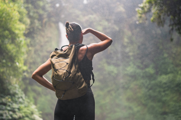 Turistický batoh 18L Impact z RPET AWARE™ - Zelená