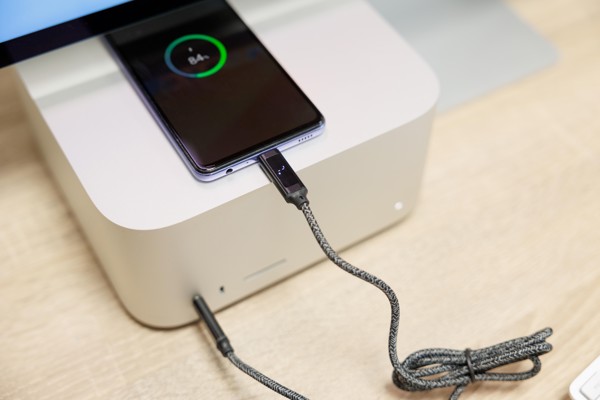 Latauskaapeli Gerd Valkoinen