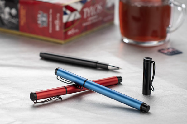 Gel pen CHEN - black