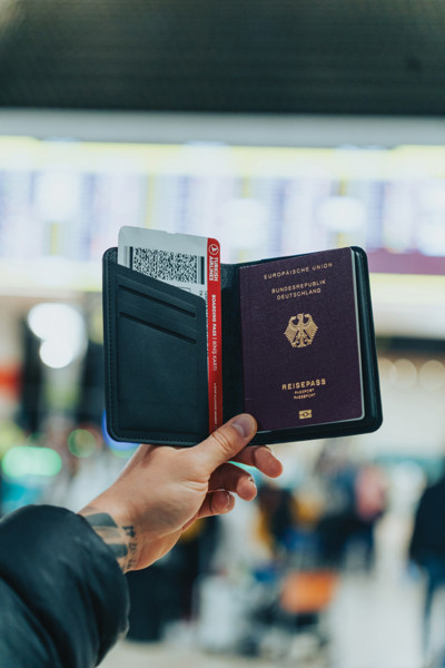 Trackmate RCS rpolyester passport holder worldwide locating