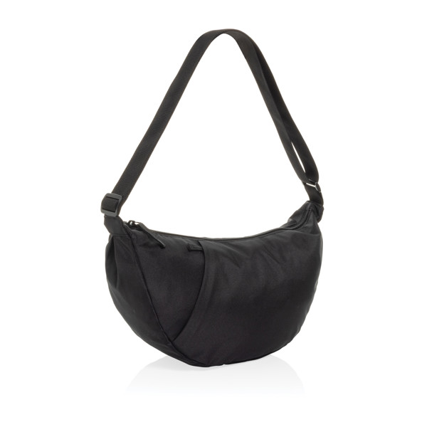 Crossbody Crescent XL z RPET AWARE™  ve tvaru půlměsíce - Černá