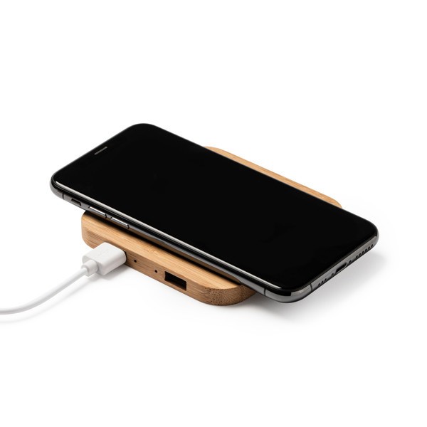 Personalised wireless charger bamboo 5W triple device
