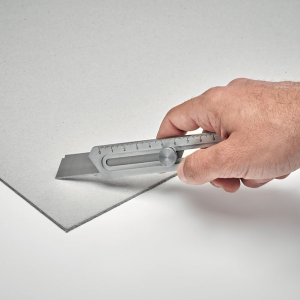 Faca retráctil multiferramenta Knifeplus