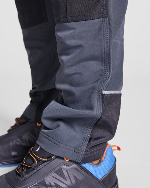 Wall Trouser - Black / 52