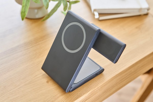 Recycled ABS 3-in-1 magnetic wireless charger Valerio