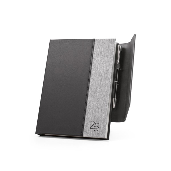 AUSTEN A5. Agenda A5 em PU (58% reciclado) e poliéster reciclado (100% rPET) 300D