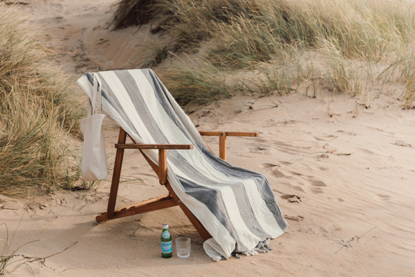 VINGA Valmer lounge chair towel