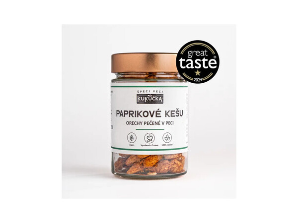 Orechy pečené v peci  Paprikové údené kešu orechy