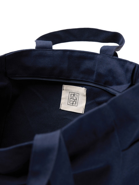 VINGA Tote bag avec zip en toile recyclée Hilo AWARE™ - Bleu Marine
