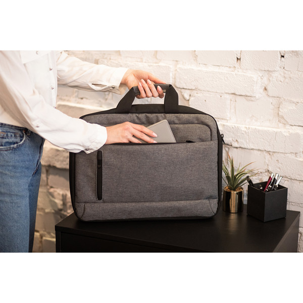 Novato laptop bag