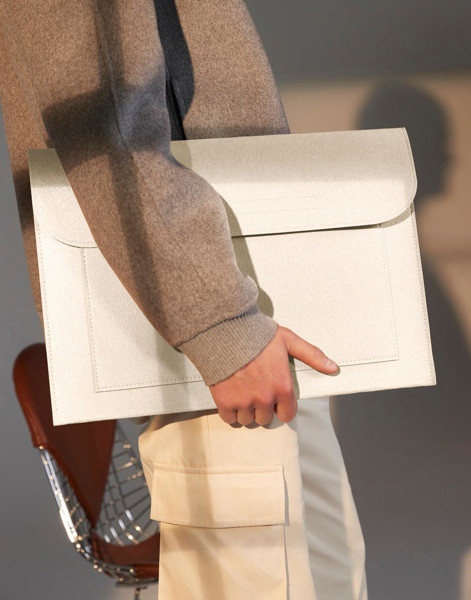 Felt Laptop / Document Slip - Soft White / ONE SIZE
