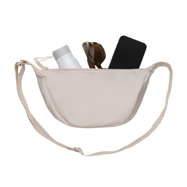 Sac banane en bandoulière en rPET AWARE™ Crescent - Beige
