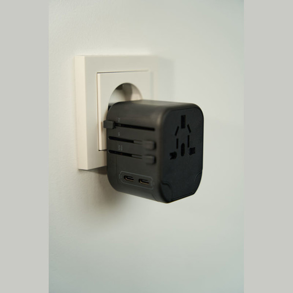 Travel Adapter Maracena