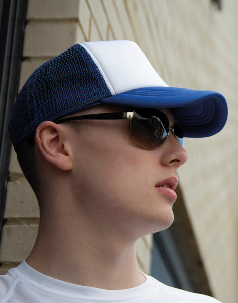 Detroit ½ Mesh Truckers Cap - Super Pink / White / ONE SIZE