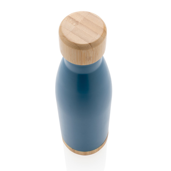 Vacuum stainless steel bottle with bamboo lid and bottom - Blue