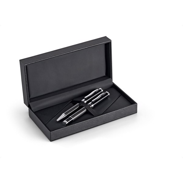 PS - CHESS. Roller pen and ball pen set in metal and carbon fibre with twist mechanism