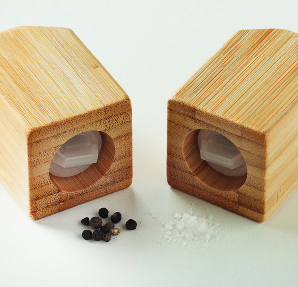 Bamboo salt & pepper set Both