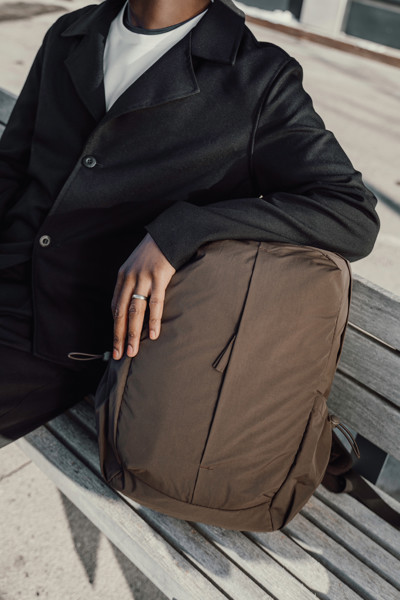 Batoh Urban KENTO z RCS recykl. nylonu s předním zipem - Hnědá