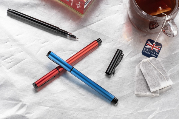 Gel pen CHEN - black