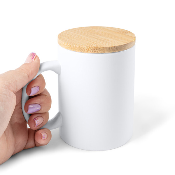 Personalised ceramic mug 370 ml with bamboo lid and matte finish