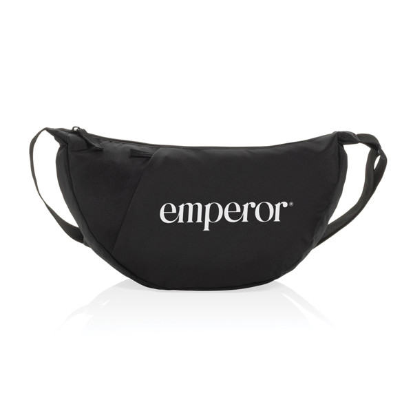 Crossbody Crescent XL z RPET AWARE™  ve tvaru půlměsíce - Černá
