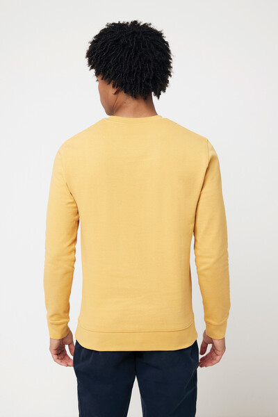 Iqoniq Zion Rundhals-Sweater aus recycelter Baumwolle - Ochre Yellow / XS