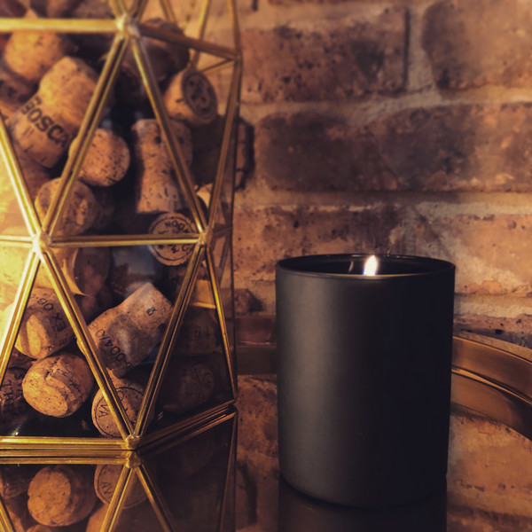 Soybean wax candle 220g - Black Pomegranate - VERA YOUNG