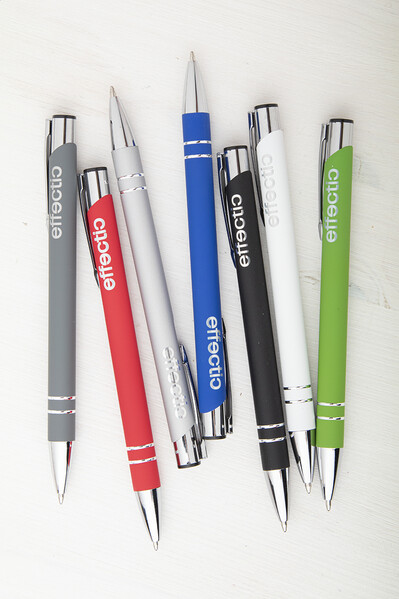 Guľôčkové Pero Runnel - Black