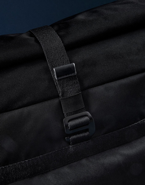Axis Roll-Top Backpack - Black / ONE SIZE
