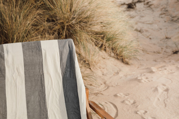 Brisača za plažo Vinga Valmer 1800x800 mm, 450 g/m2